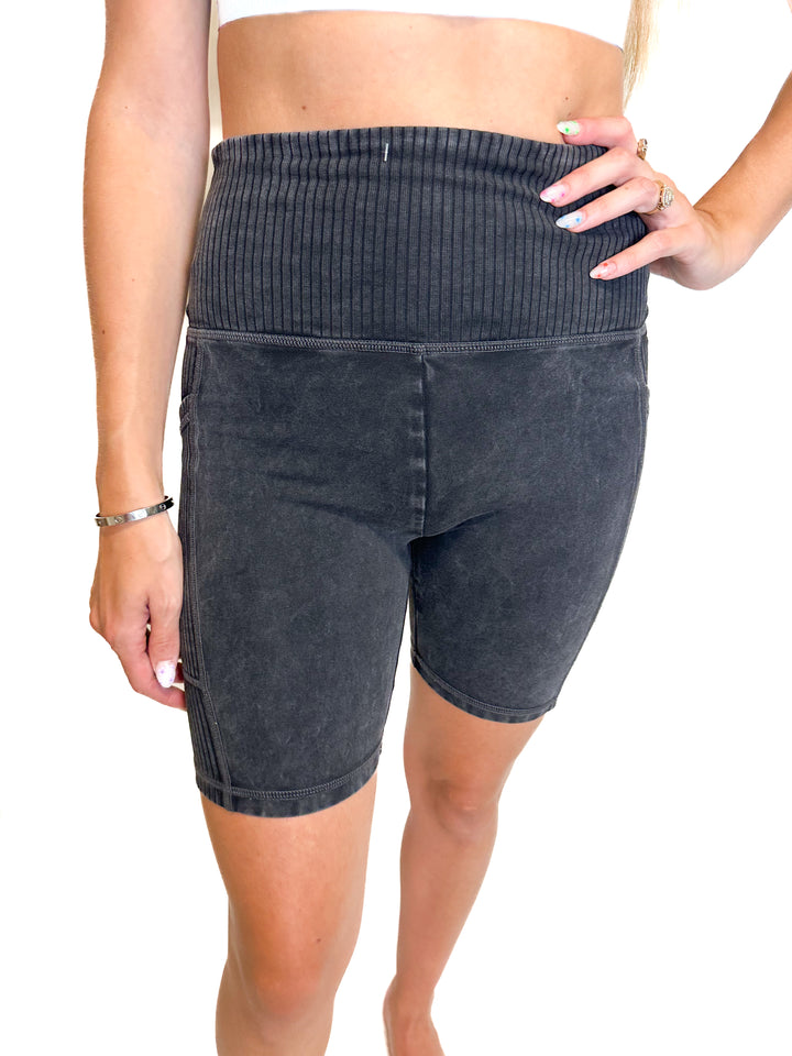 Offline Faded Black Bike Shorts (S)