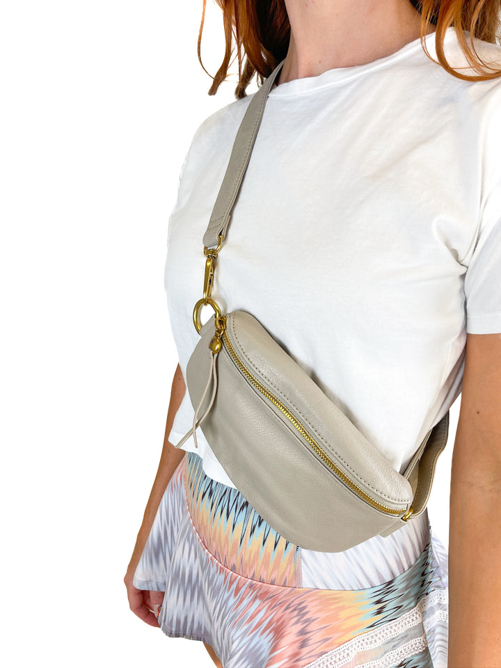 Hobo Taupe Leather Fern Belt Bag NWT (retail $148)