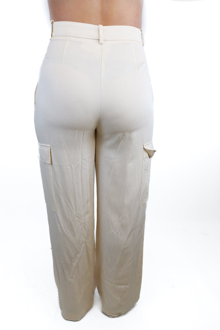 MNG cream cargo trousers (2)