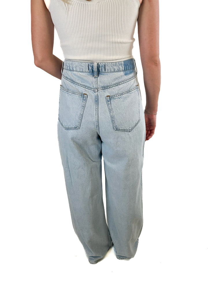 Abercrombie High Rise Wide Leg Jean NWT (29/8L; retail $90)