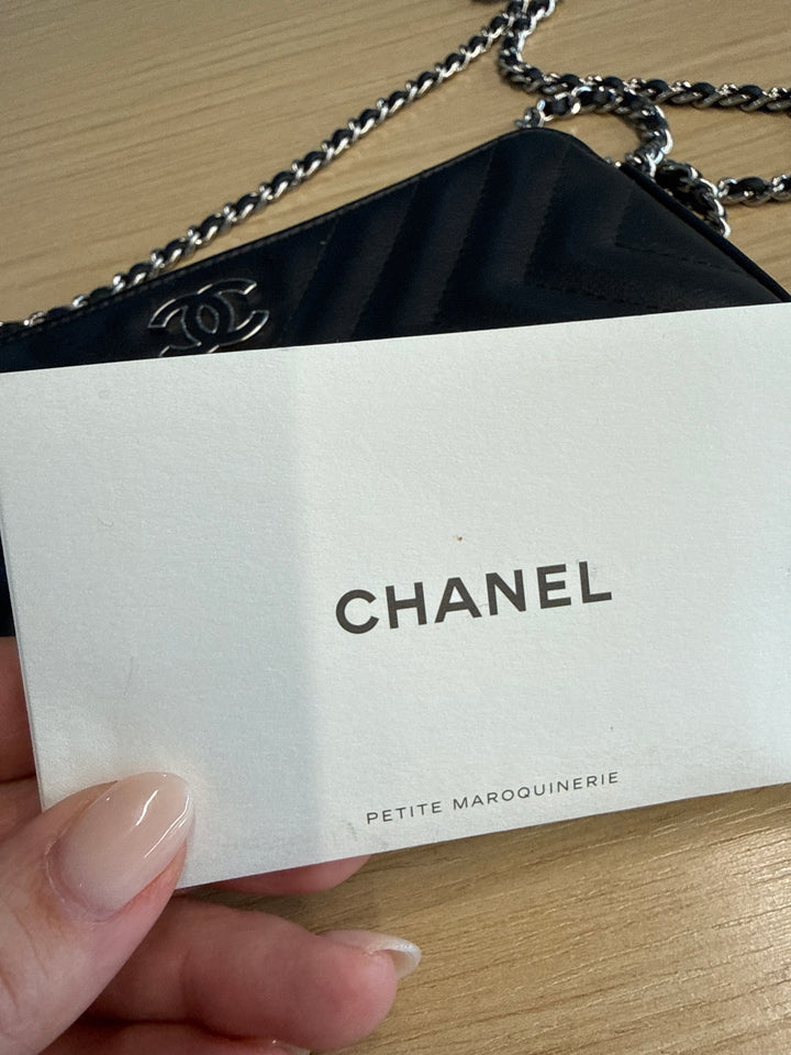 Chanel Black Double Zip Wallet on Chain (est. retail $5,600)