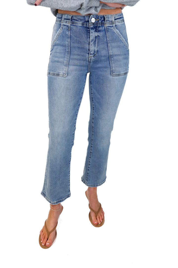 Risen light wash jeans NWT (25; retail $69.90)