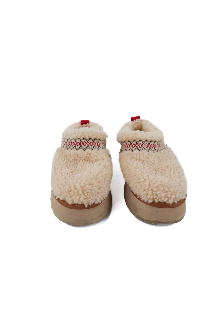 ugg sherpa slip on slippers (8; retail $95)