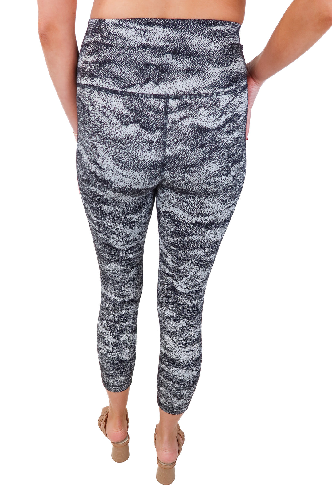 Lululemon Black/White Printed Legging (4)