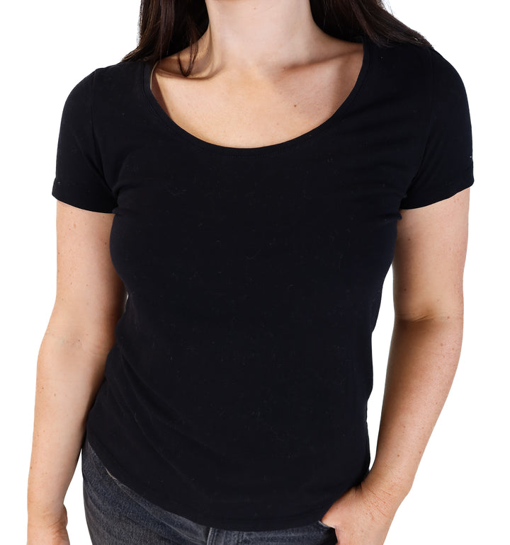 H&M black scoop neck tee (M)