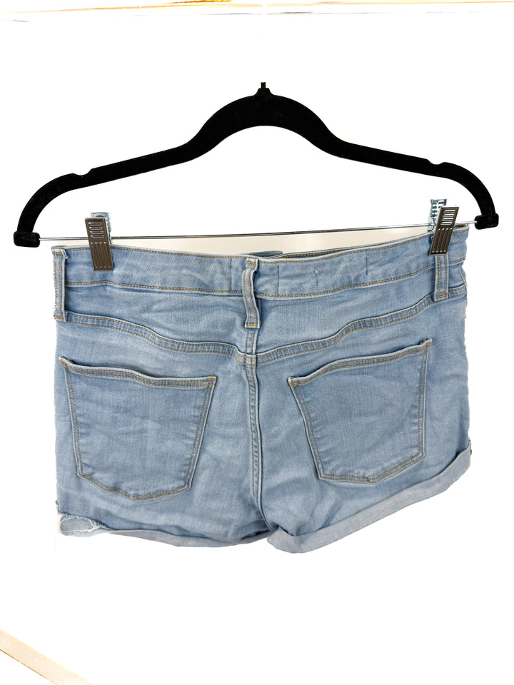 universal threads light wash shorts (30)
