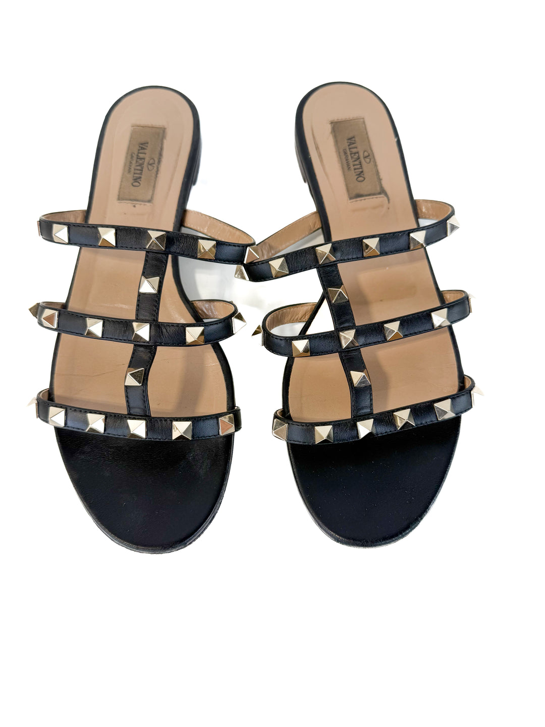 Valentino Garavani Rockstud Flat Leather Sandals (38/ US7.5-8; retail $614)