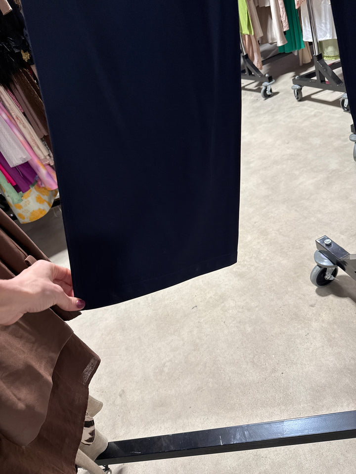 SOLD: Reformation Navy Blue Pants (8; retail $178)