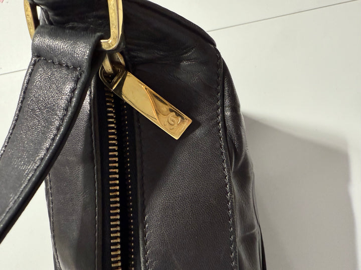 SOLD: Chanel Chocolate Bar CC Shoulder Bag in Black (vintage)