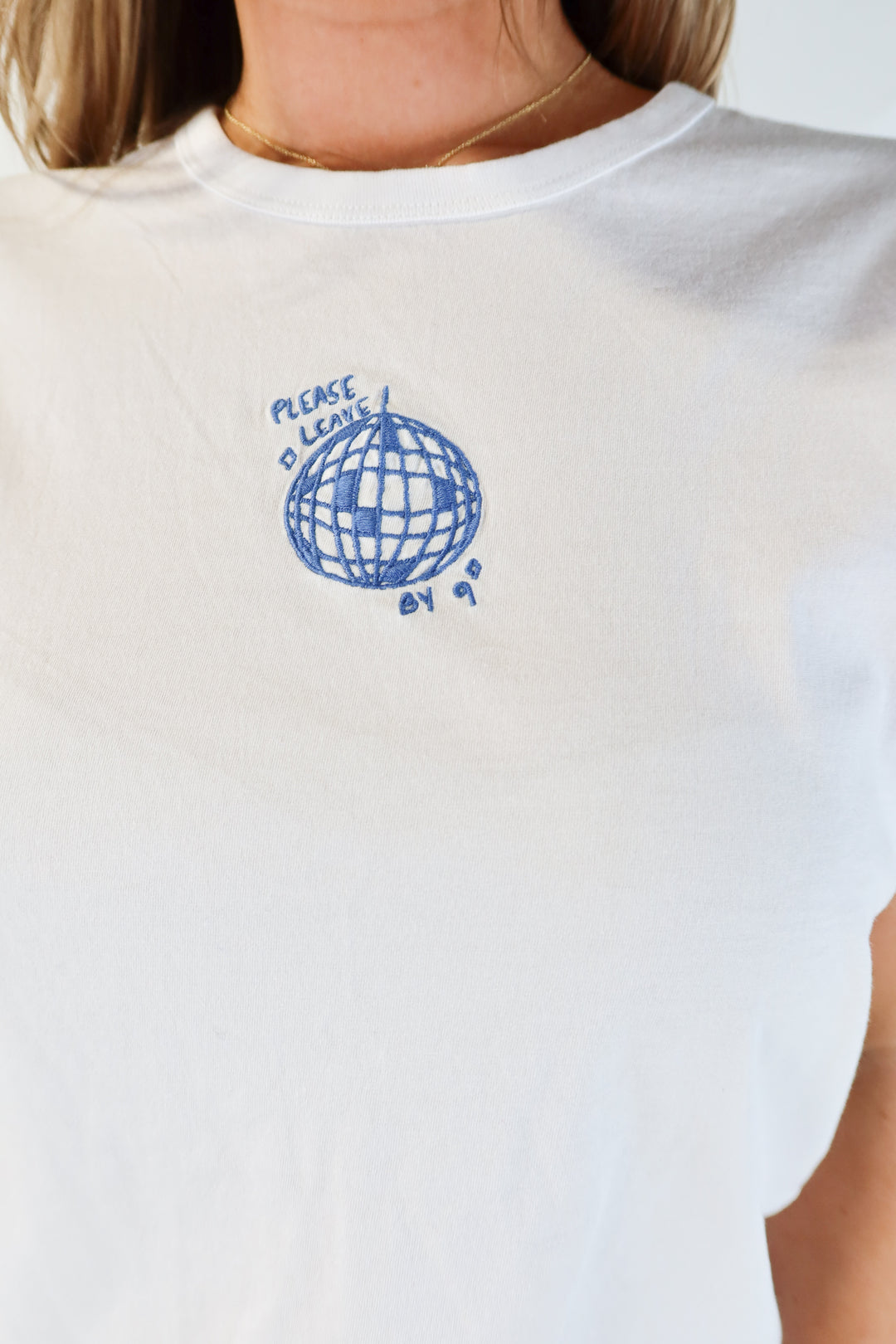Abercrombie & Fitch “please leave by 9” graphic tee (m; retail $29)