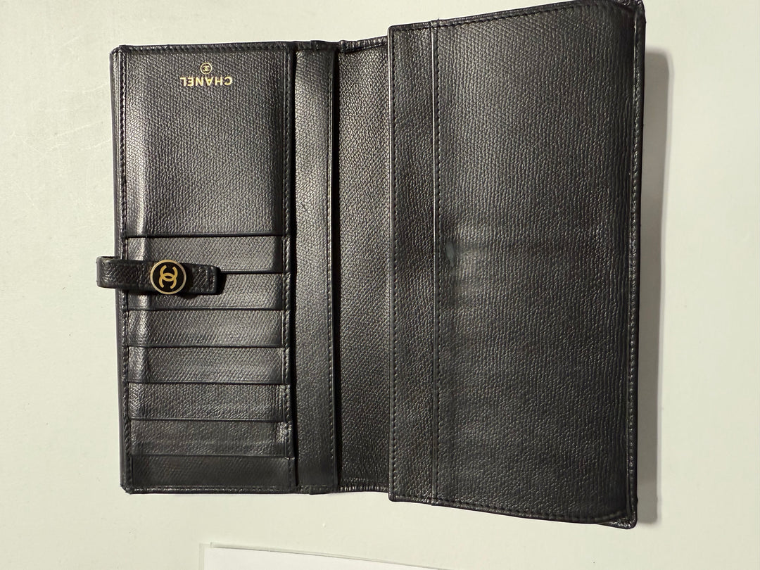 SOLD: Chanel Vintage Leather Continental Wallet