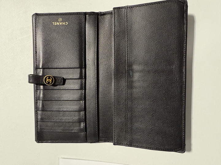 SOLD: Chanel Vintage Leather Continental Wallet
