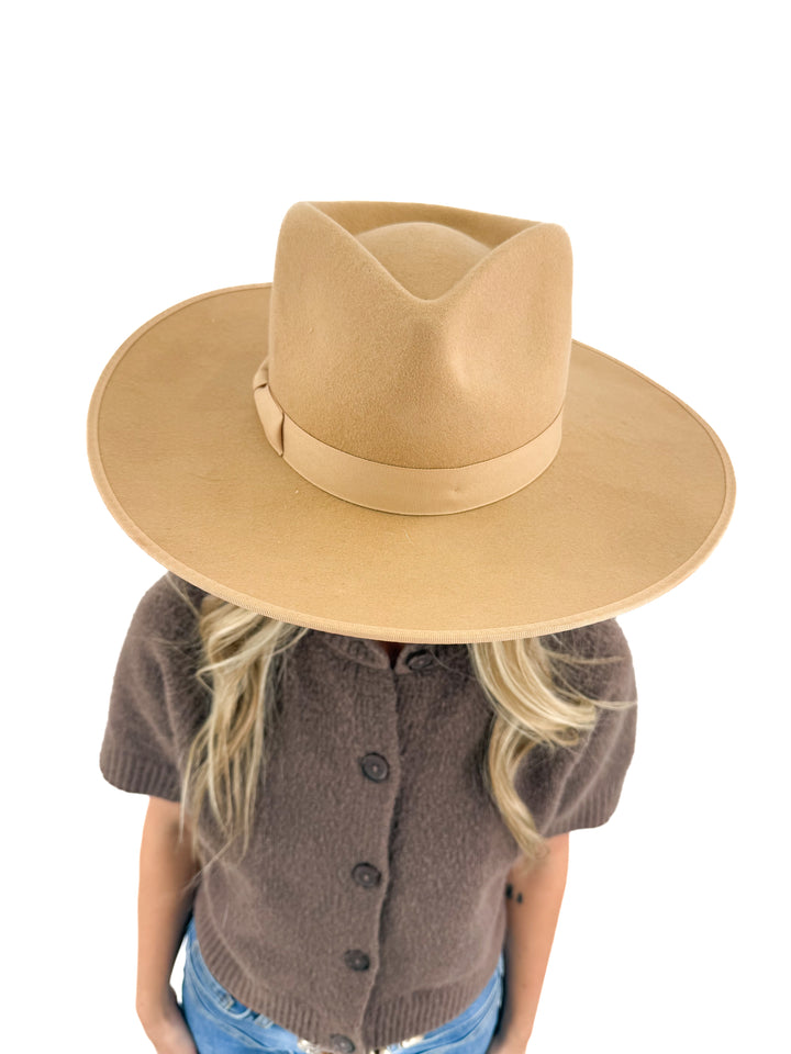 AUCTION lack of color teak rancher hat (m)- ends 11/11 at 8pm CT
