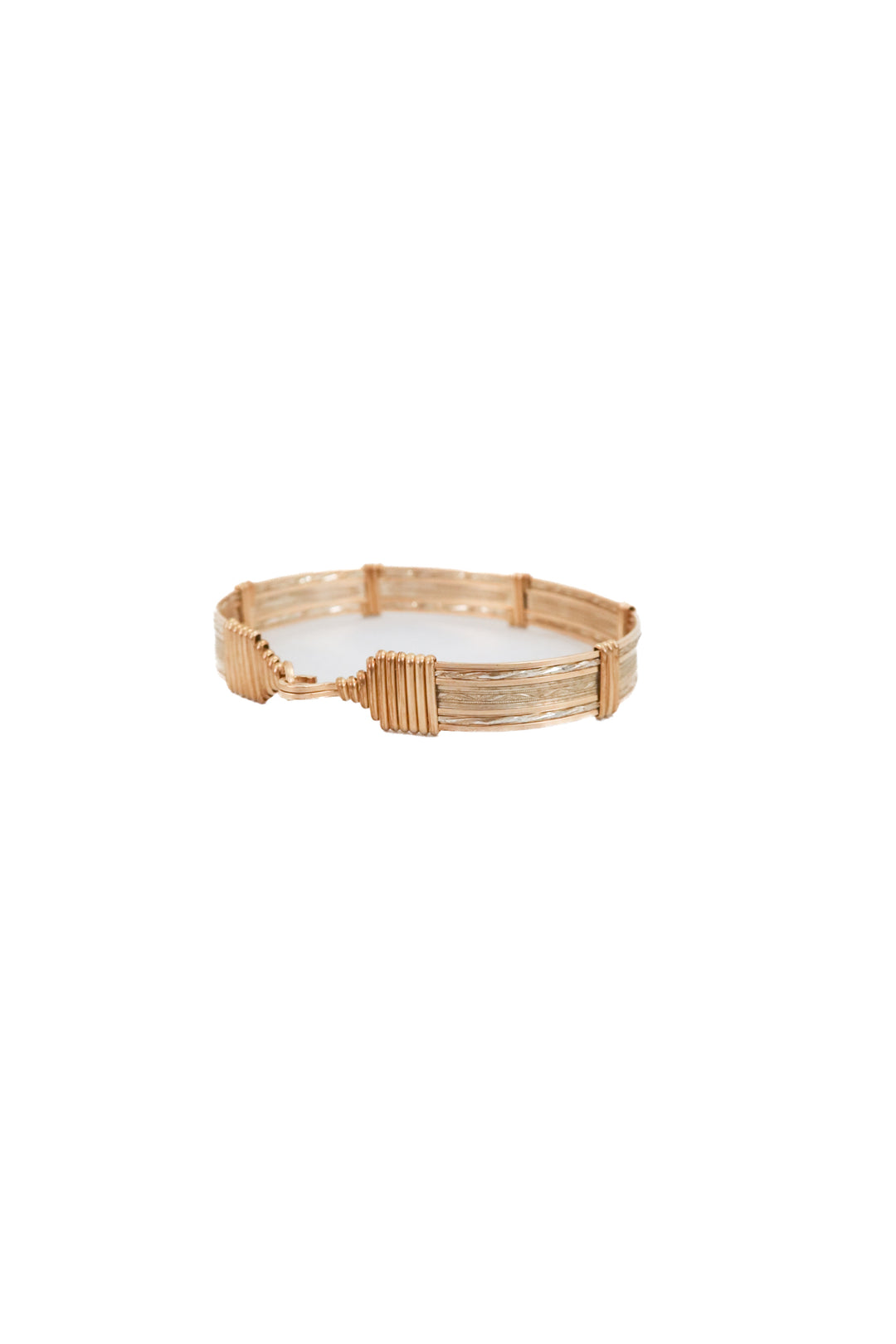 gold clasp bracelet