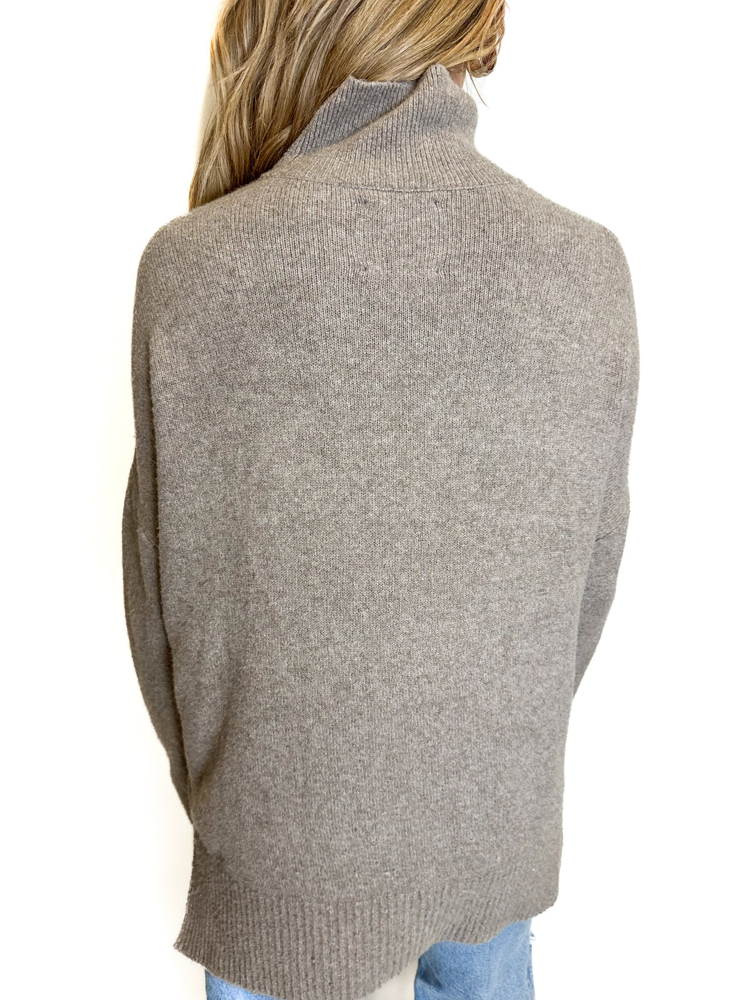 Abercrombie Taupe Sweater NWT (XS)