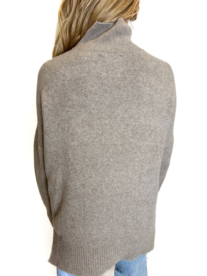 Abercrombie Taupe Sweater NWT (XS)