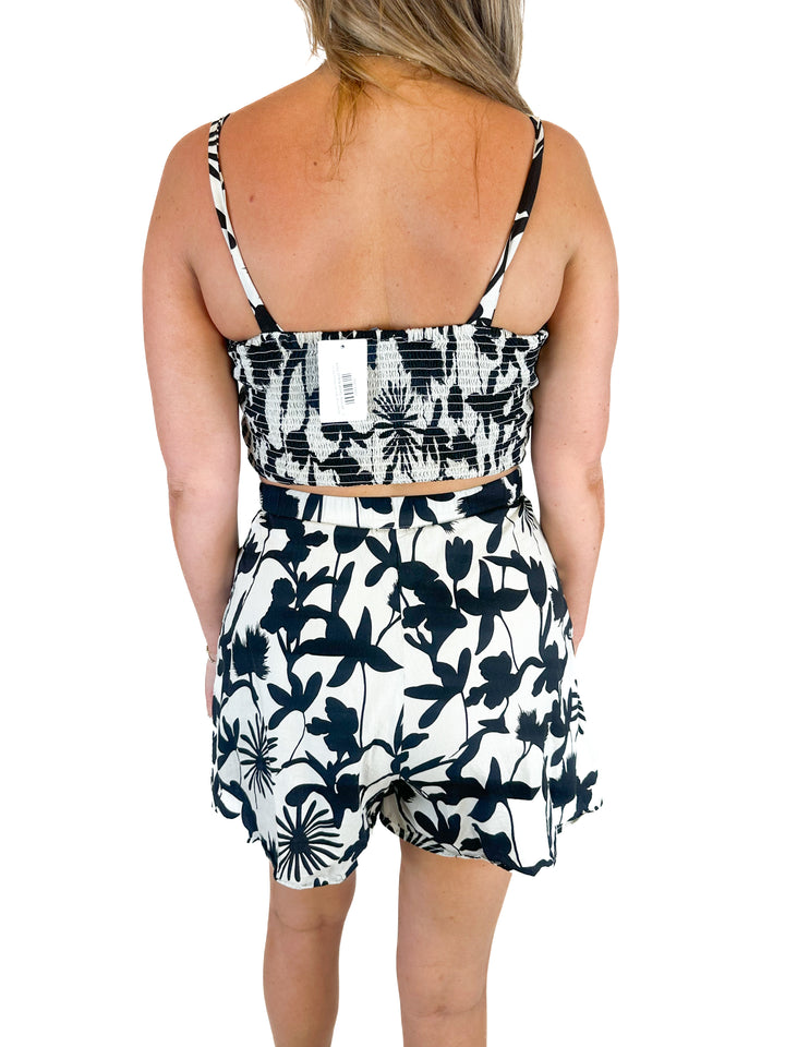 Aakaa Floral Tank and Shorts Set (L)