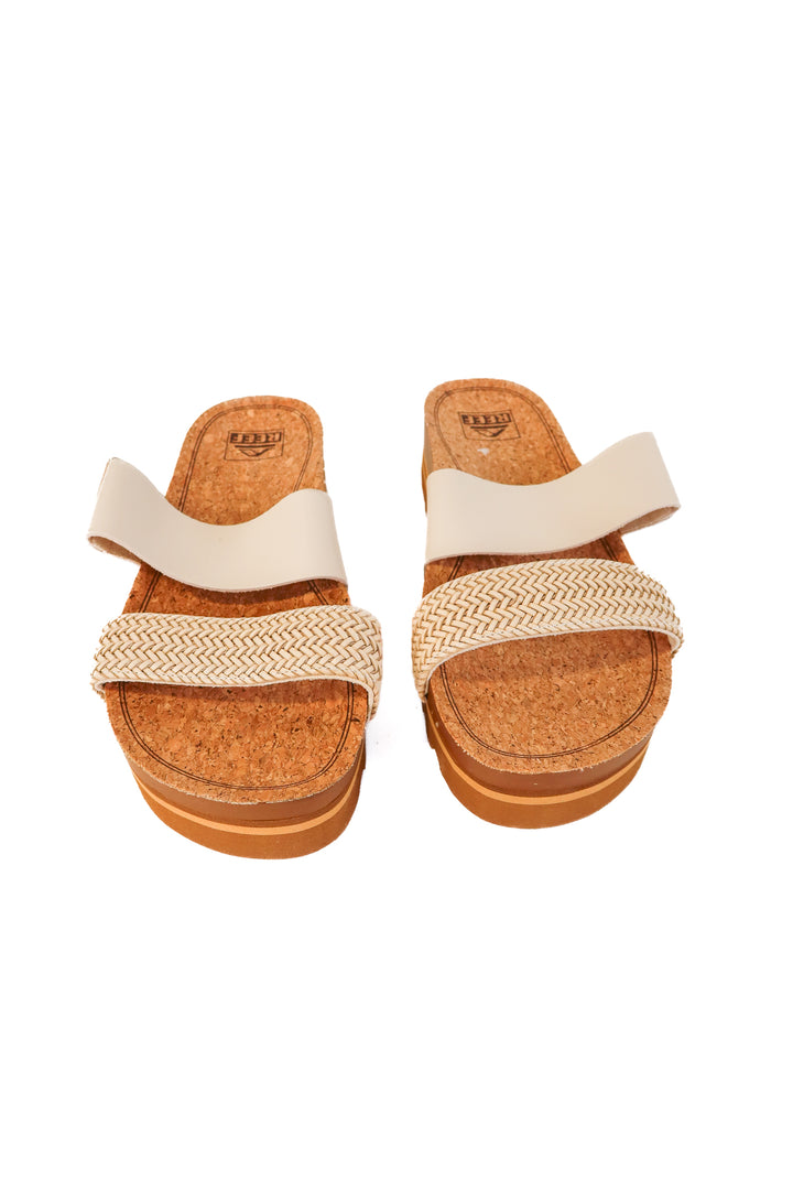 Reef double strap sandals NWOT (9; retail $65)