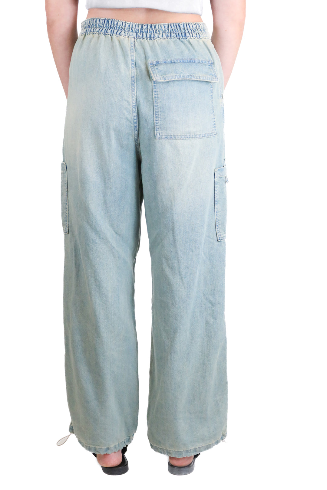 h&m light wash denim cargo jeans (s)