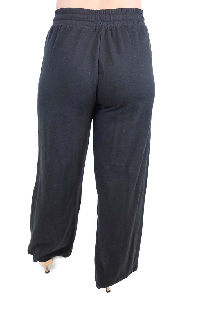 Colsie black wide sweatpants (M)