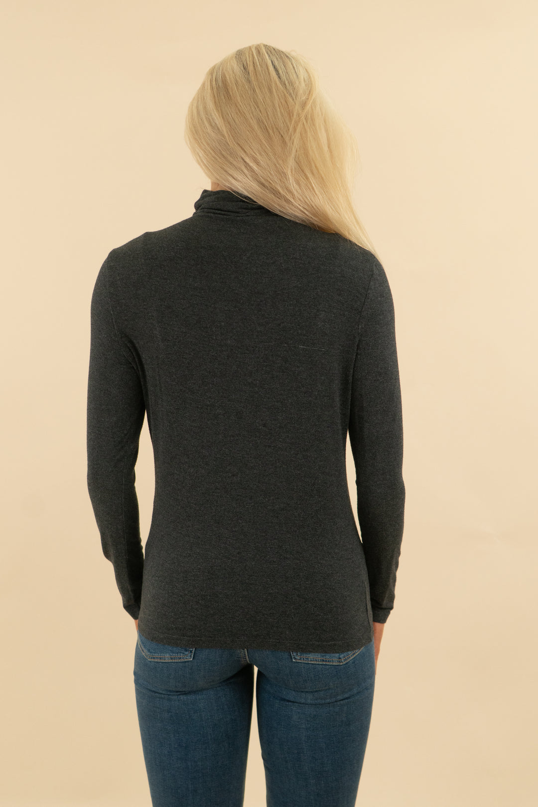 saks fifth avenue charcoal grey turtleneck sweater (s; retail $295)