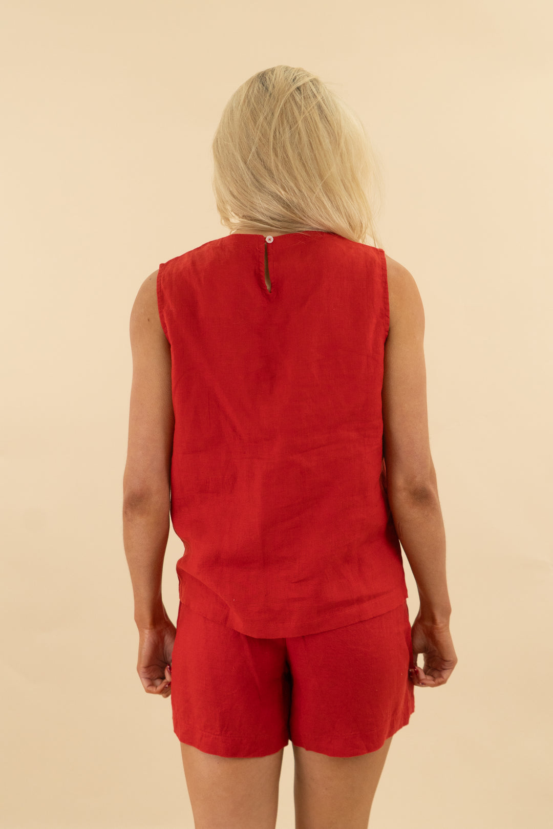 quince red linen shorts tank set (s; retail $110)