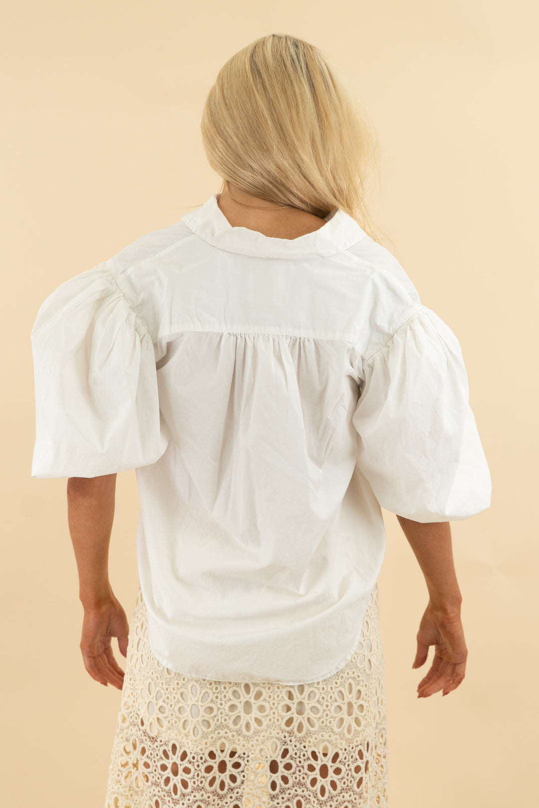 citizens of humanity white button up top (s; retail $278)