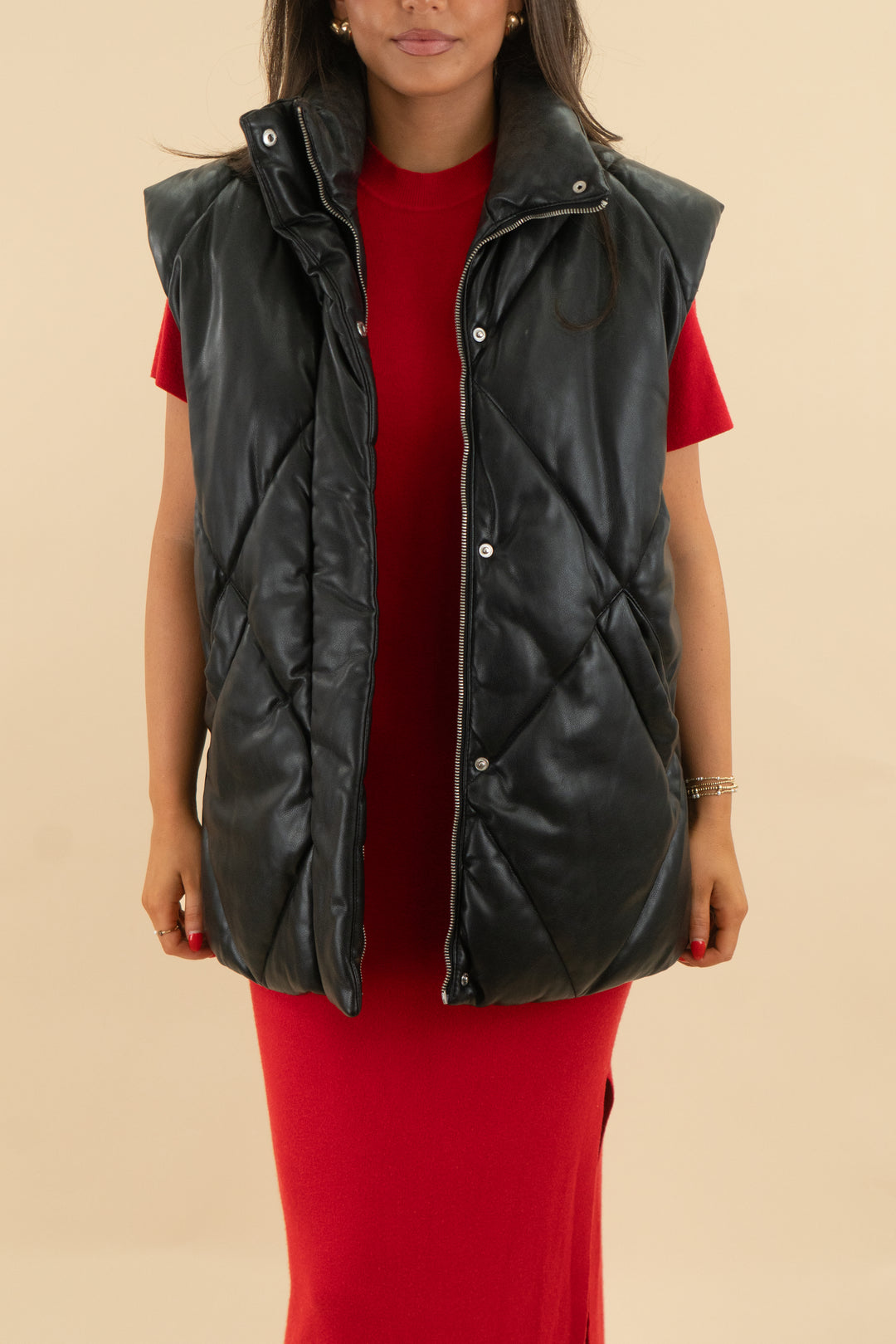abercrombie and fitch black puffer vest (s; retail $120)