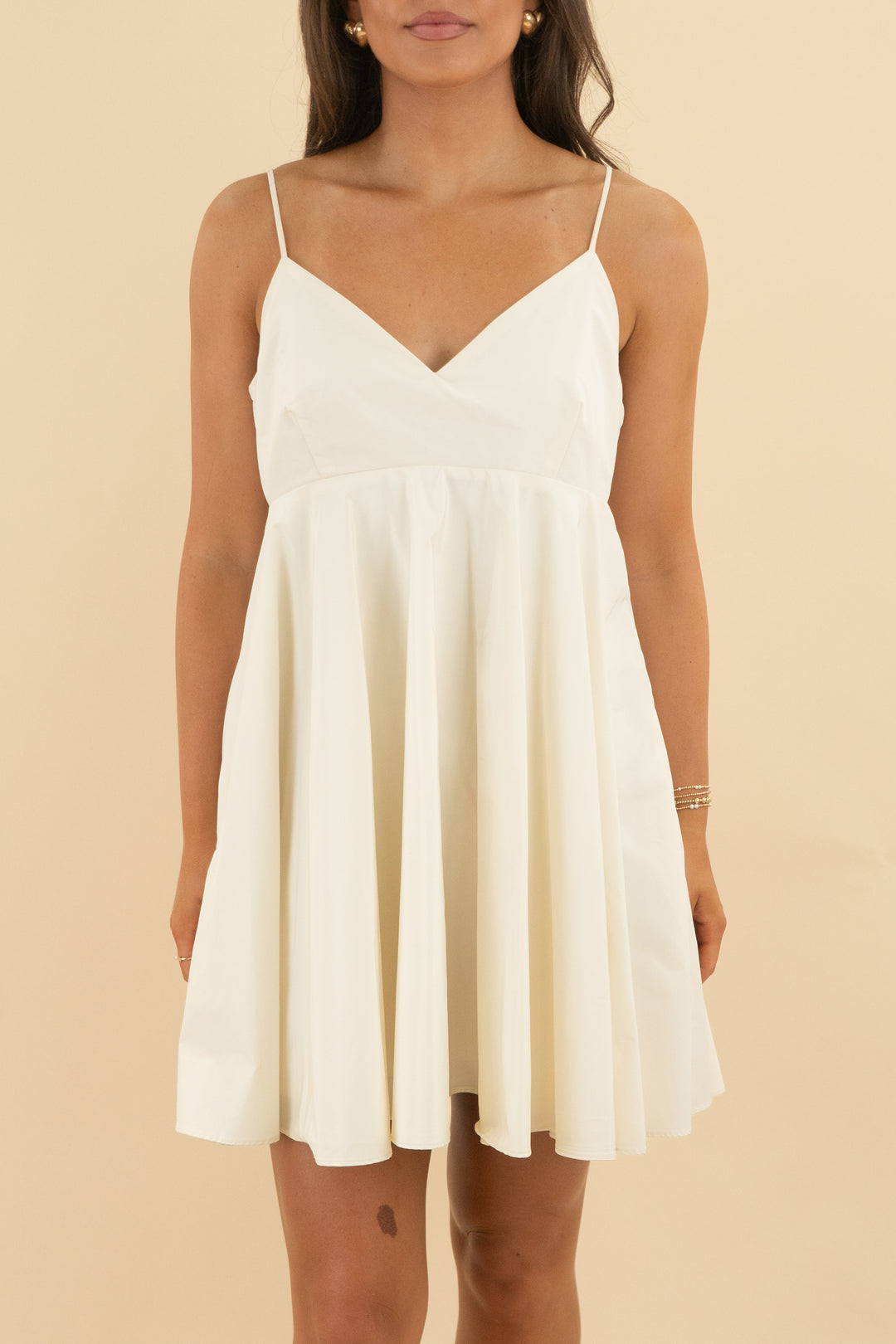 heyson cream spaghetti strap bow dress (m; retail $72)