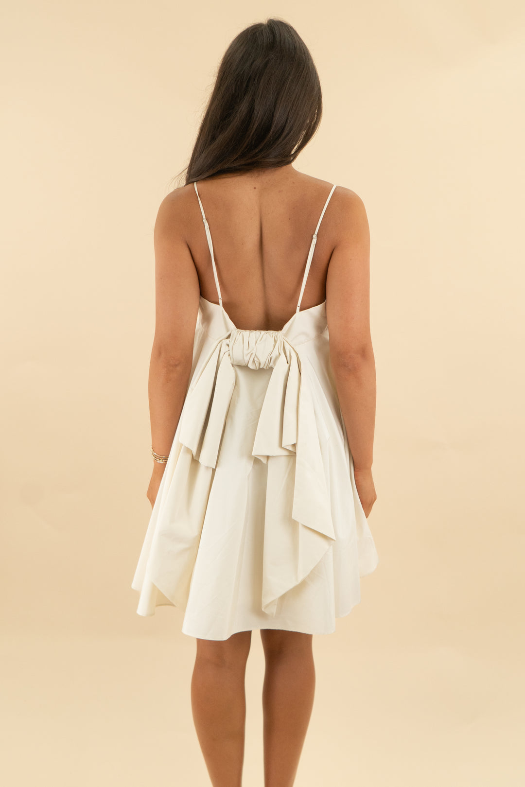 heyson cream spaghetti strap bow dress (m; retail $72)