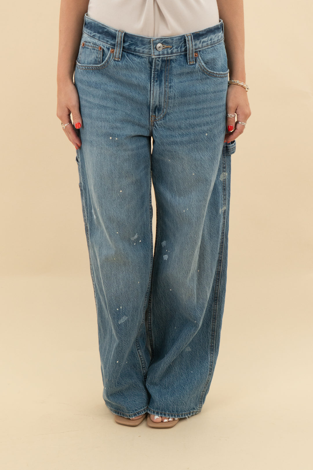 abercrombie & fitch the ultra loose low rise jeans (26; retail $110)