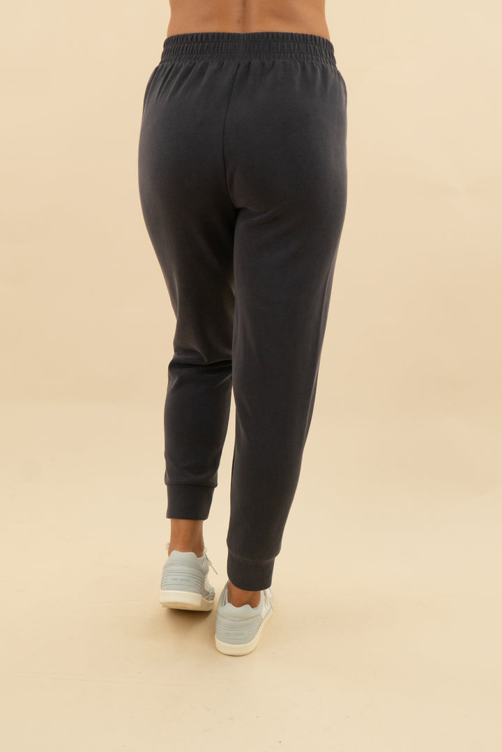 avia charcoal sweatpants (xs; retail $35)