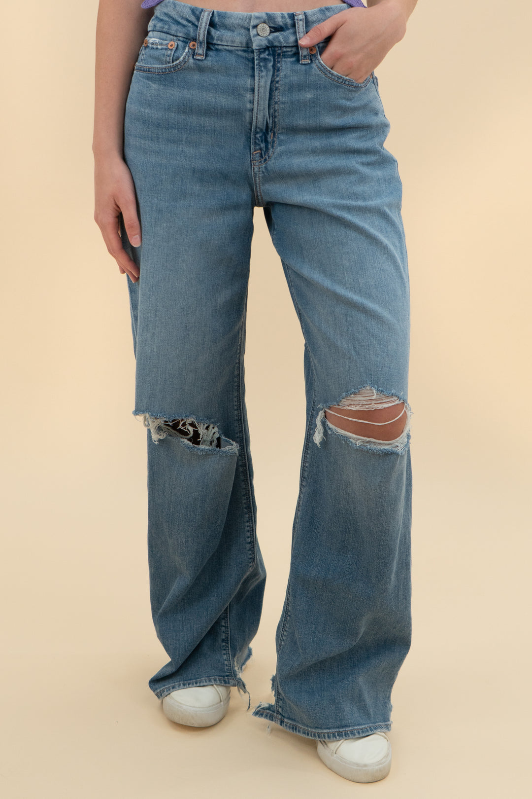 american eagle curvy super high rise baggy wide leg jeans medium wash (0; retail $60)