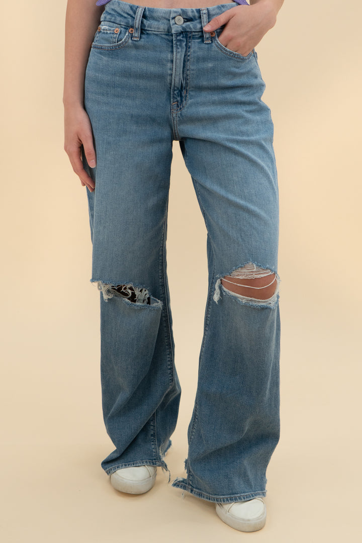 american eagle curvy super high rise baggy wide leg jeans medium wash (0; retail $60)