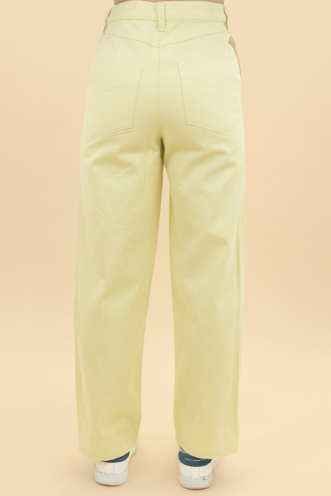 who what wear yellow denim pants (xs)