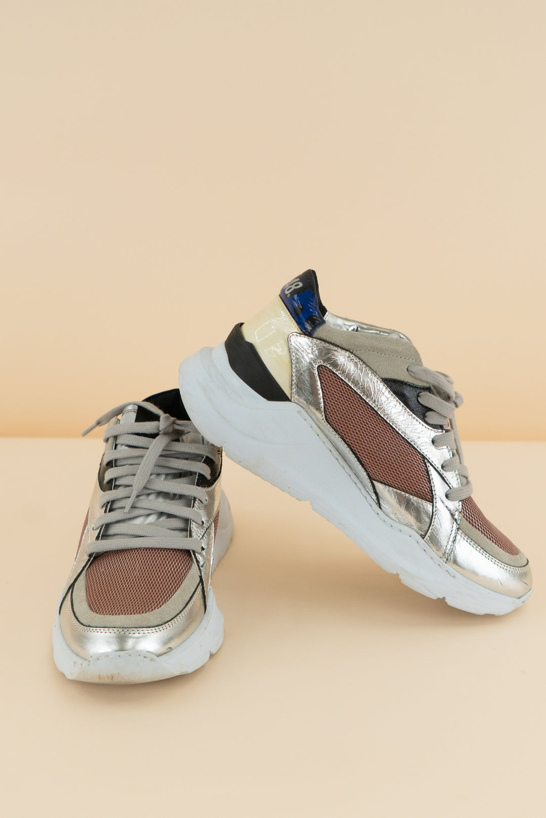 p448 tri-color sneaker (7.5; retail $250)