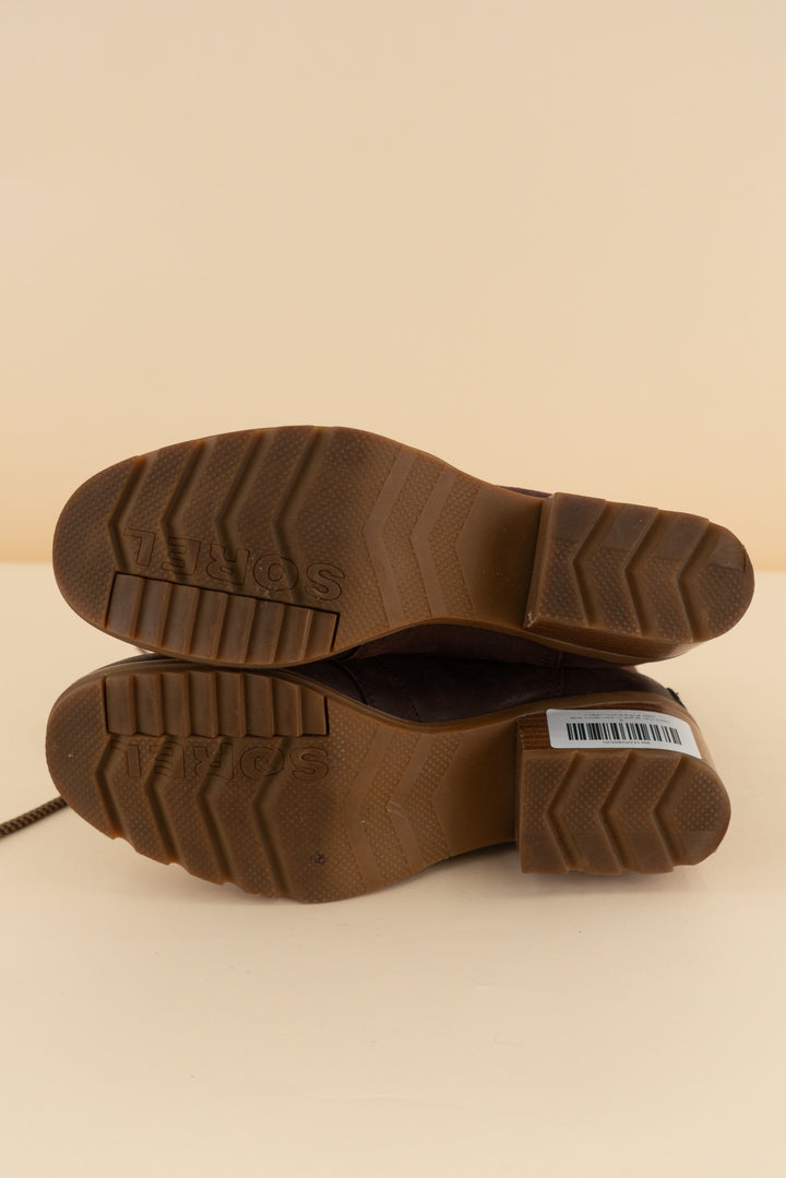 sorel maroon lace up boot (8; retail $200)