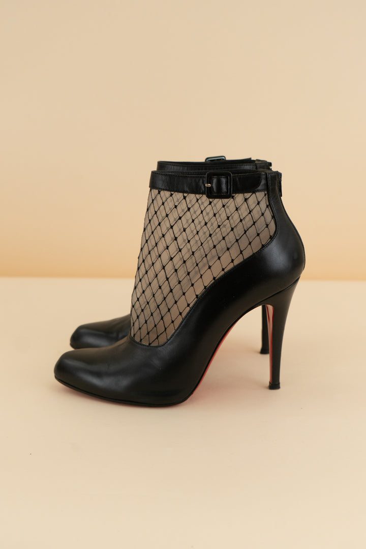 christian louboutin 100 kid resillisma anke boot (38; retail $1295)