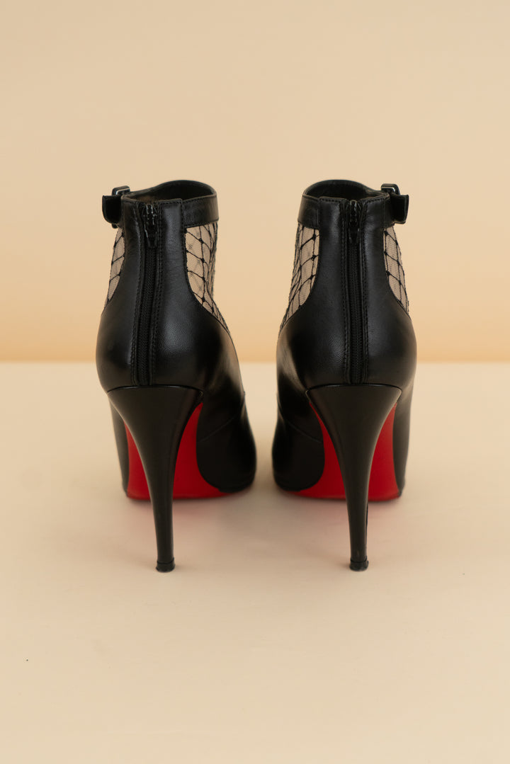 christian louboutin 100 kid resillisma anke boot (38; retail $1295)