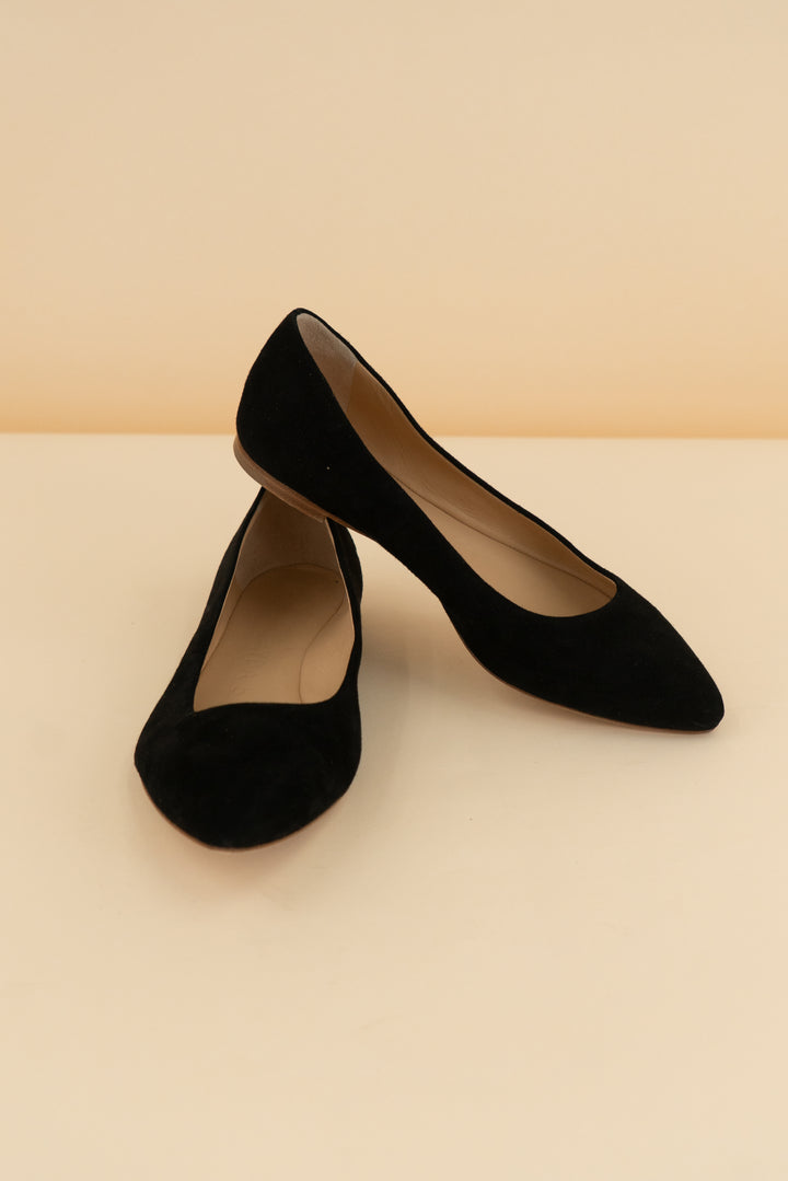 layda b black flat (6.5; retail $395)