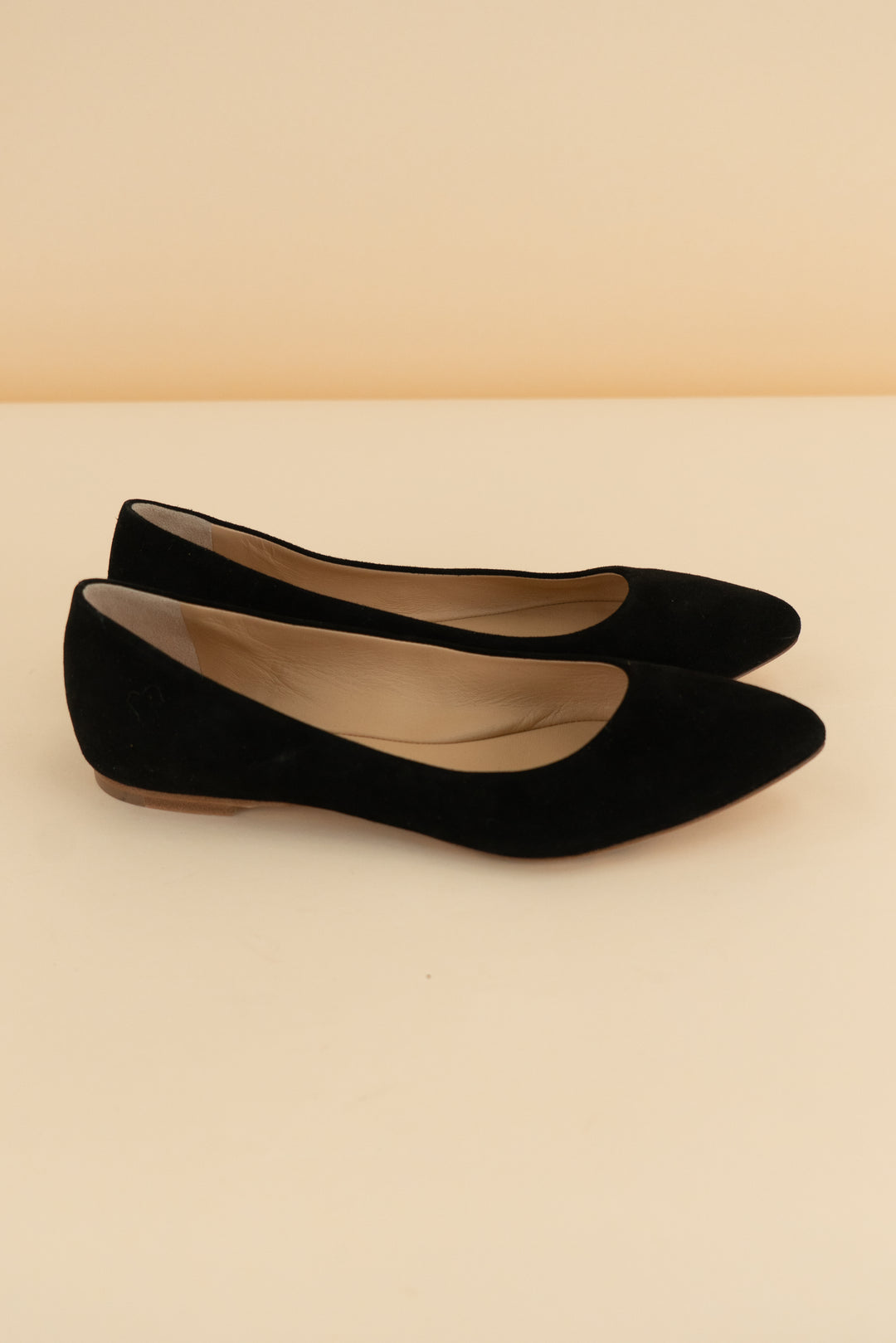 layda b black flat (6.5; retail $395)