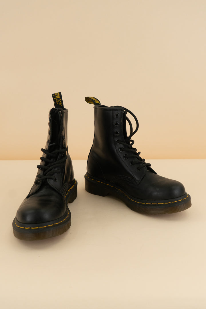 doc martens original boot (6; retail $180)