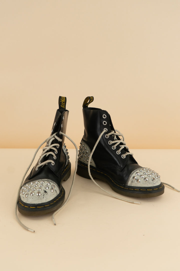 doc martens original boot with studs (6; retail $180)
