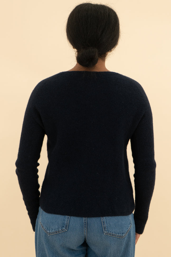 vince navy cashmere sweater (m; retail $448)