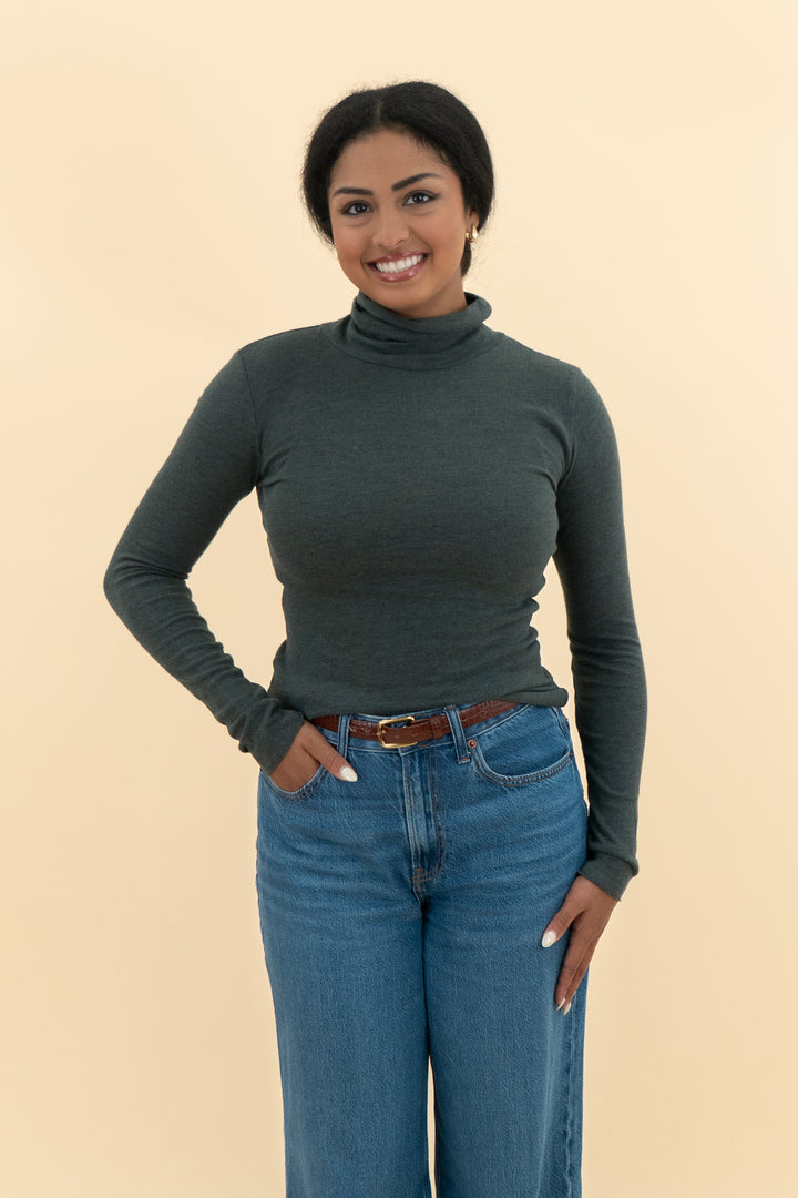 ZARA grey STRETCH RIBBED TURTLENECK SWEATER BLOUSE (m; retail $69.90)