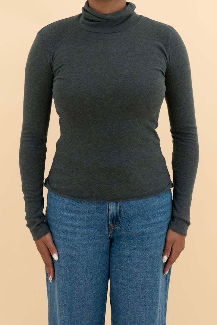 ZARA grey STRETCH RIBBED TURTLENECK SWEATER BLOUSE (m; retail $69.90)