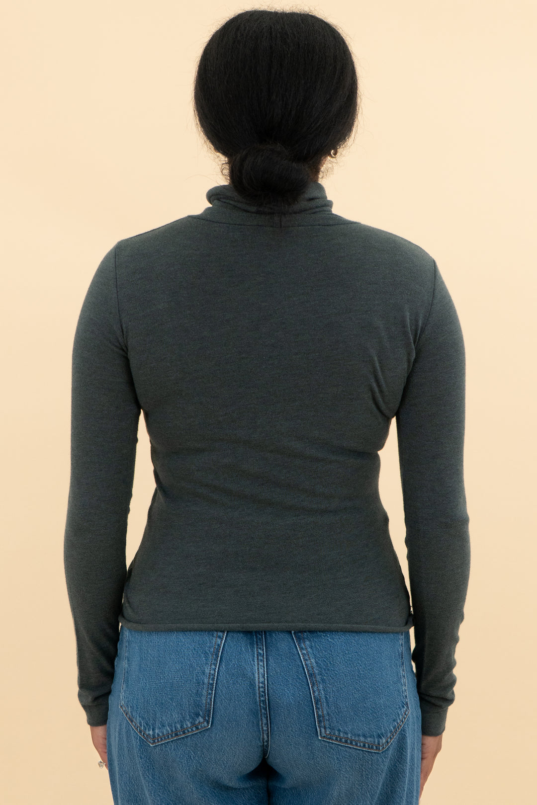 ZARA grey STRETCH RIBBED TURTLENECK SWEATER BLOUSE (m; retail $69.90)