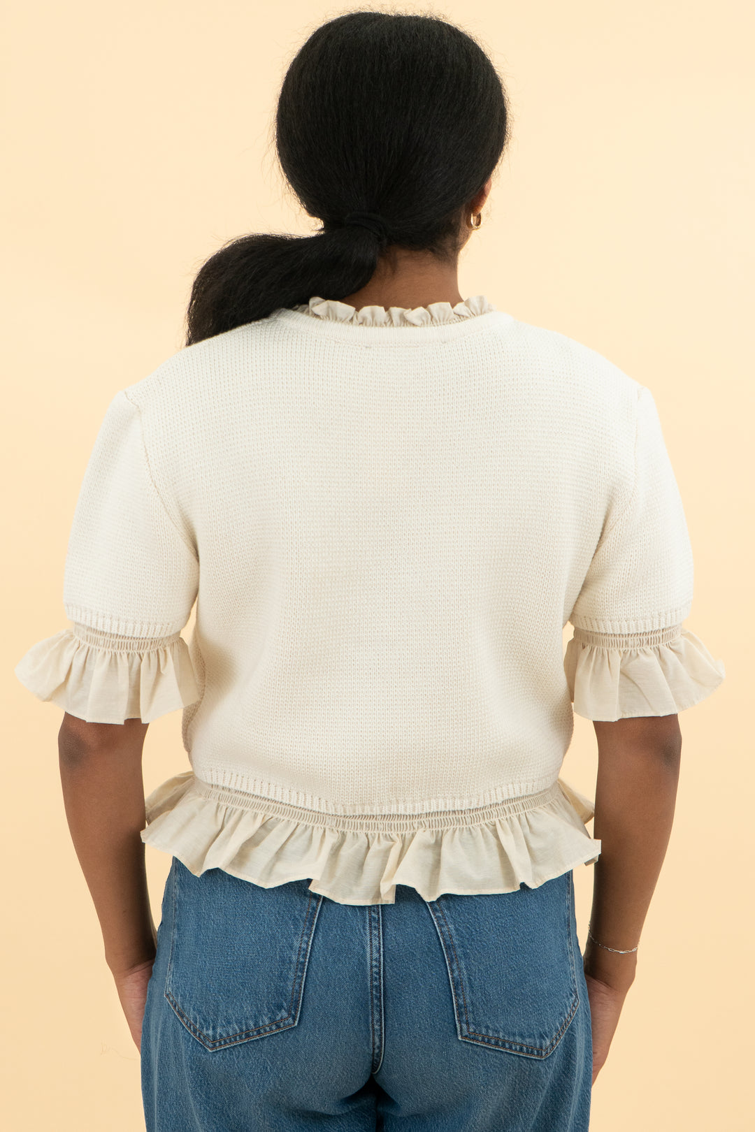 zara ivory ruffle top (m)
