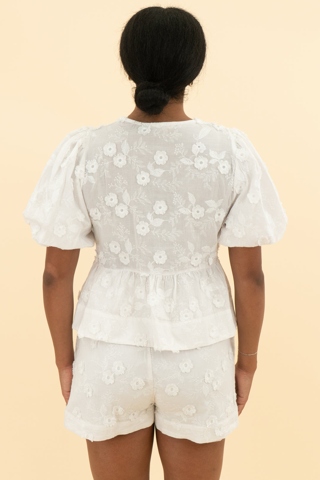 entro white flower short set (m; retail $78)
