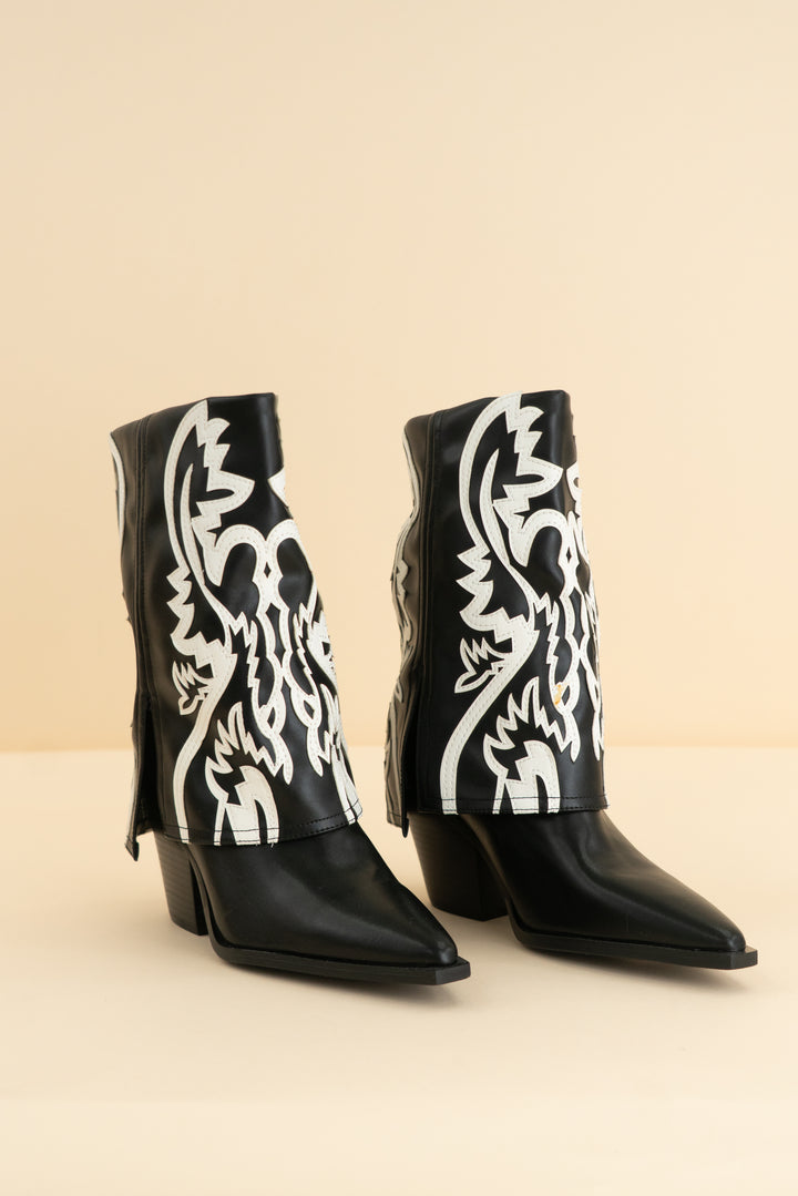 azalea wang black and white cowboy boot (7.5)